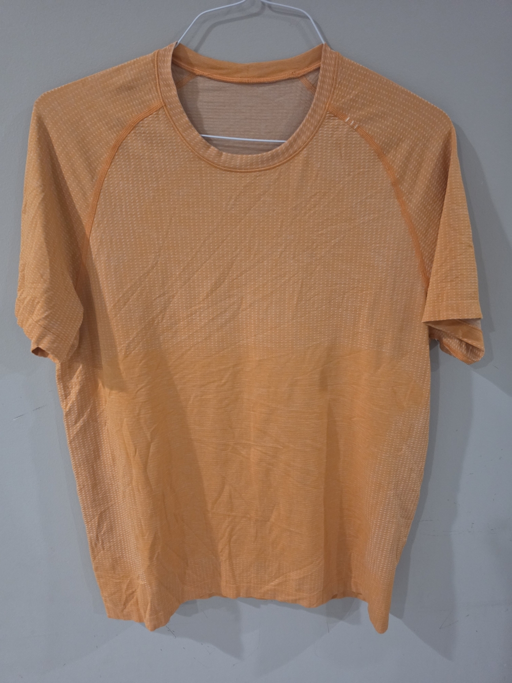 Lululemon Men’s Metal Vent Tech Short Sleeve Shirt Orange Large